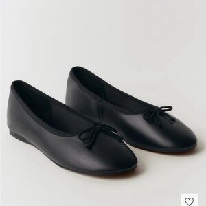 Leather ballet flats with bow
